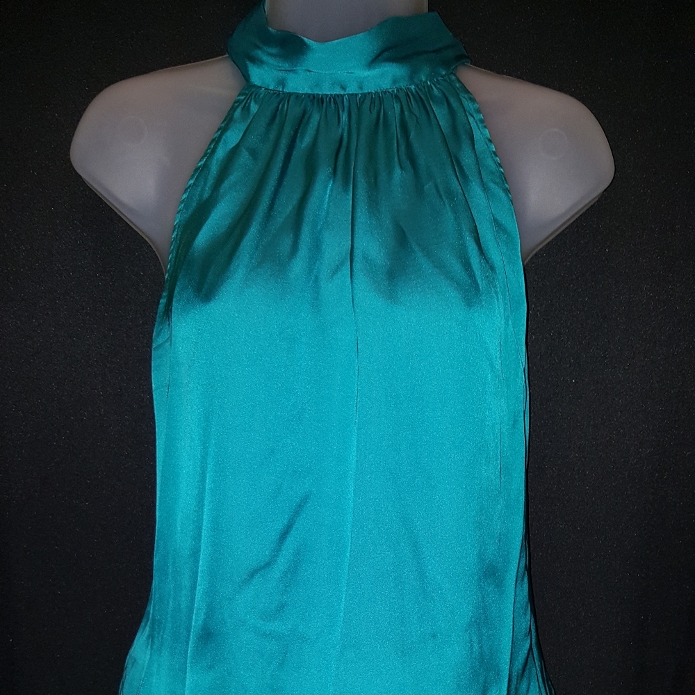 Elegant & Classy Sleeveless Blouse